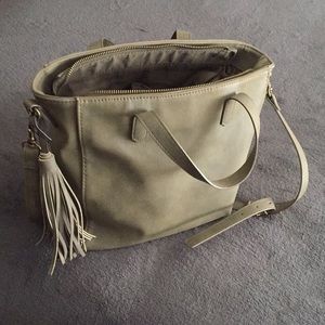Universal Thread Crossbody